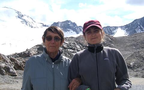 two women hiking in the mountains
